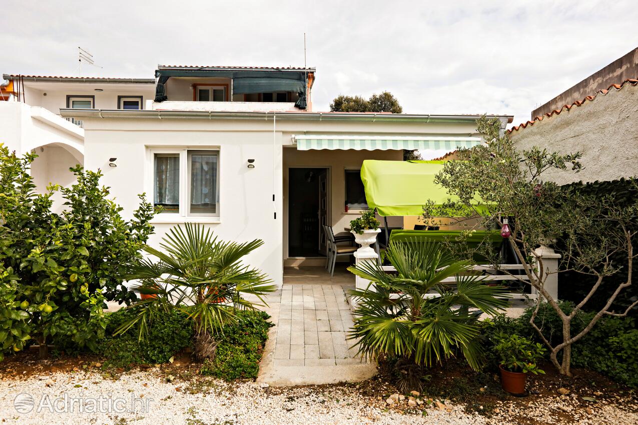 Ferienwohnungen mit Parkplatz Kanica, Rogoznica - 23538