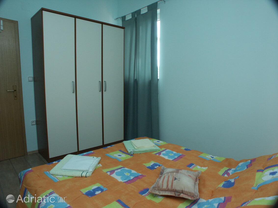 A-2354-d - Privatni smještaj - Apartmani uz more Crikvenica
