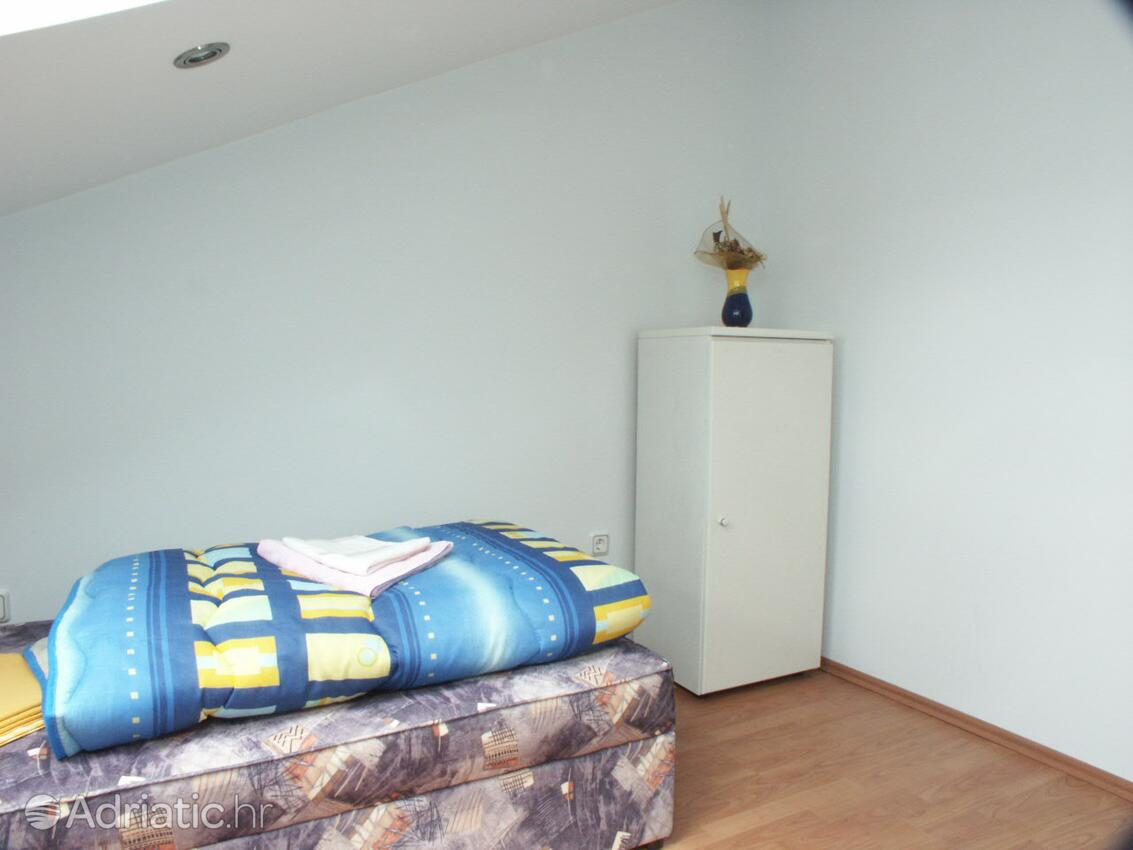 A-2354-e - Privatni smještaj - Apartmani uz more Crikvenica
