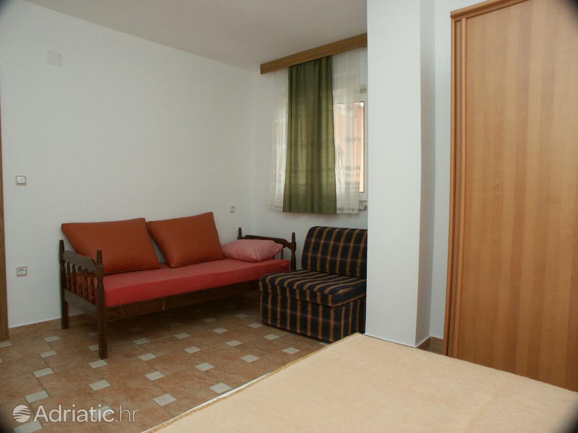 A-2354-f - Privatni smještaj - Apartmani uz more Crikvenica