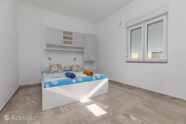Apartmani s parkingom Krvavica, Makarska - 23540