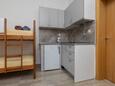 Krvavica, Kitchen in the studio-apartment, WiFi.