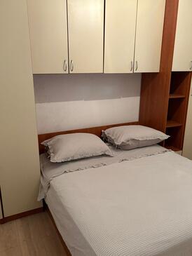 Ferienhaus mit Parkplatz Primorski Dolac, Zagora - 23544