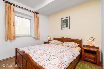 Apartmani s parkingom Štinjan, Pula - 23546