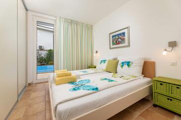 Family-friendly apartments with swimming pool Njivice, Krk - 23547