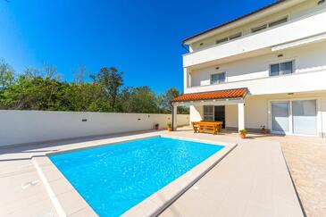 Privlaka, Zadar, Property 23555 - Apartments with sandy beach.