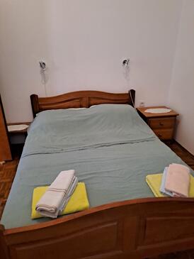 Ferienwohnungen mit Parkplatz Petrcane, Zadar - 23558