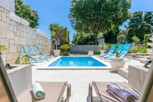 Luksuzna vila uz more s bazenom Split - 23559