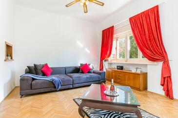 Гостиная Split, Гостиная в размещении типа house, WiFi.