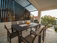 Ražanj, Terrasse dans l’hébergement en type house, avec la vue sur la mer, animaux acceptés et WiFi.