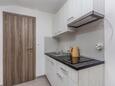 Njivice, Кухня 2 в размещении типа apartment, WiFi.