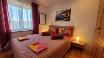 Apartments with parking space Milovcici, Krk - 23577