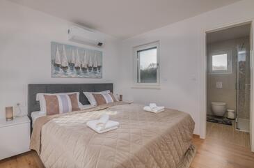 Ferienwohnungen mit Parkplatz Vantacici, Krk - 23582