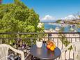 Malinska, Balcon dans l’hébergement en type apartment, avec la vue sur la mer et WiFi.