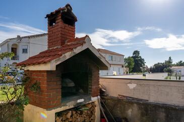 Lejlighedens parkeringsplads Vir - 23588