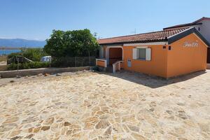Apartmani s parkingom Vir - 23590 - Adriatic.hr