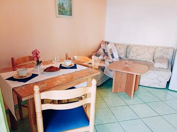 Senj, Living room in the apartment, (pet friendly) and WiFi.