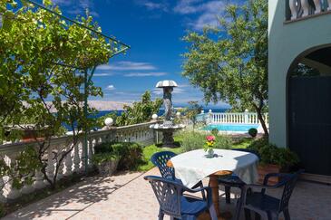 Apartmanok és szobák medencével Senj - 23592