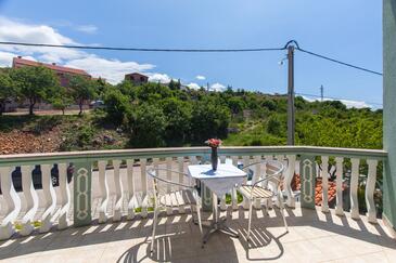 Lejligheder og værelser med pool Senj - 23592