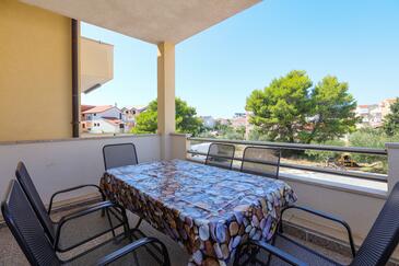 Tweekamerappartement Srima - Vodice, Vodice (A-23593-e(