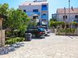 Srima - Vodice, Vodice, Parkering 23593 - Leiligheter med en rullesteinstrand.