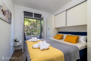 Family-friendly apartments with swimming pool Pula - 23595