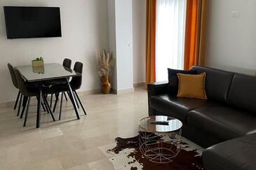 Apartments with parking space Baška Voda (Makarska) - 23599