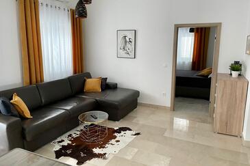 Apartments with parking space Baška Voda (Makarska) - 23599