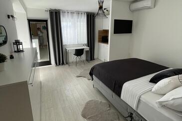 Apartments with parking space Baška Voda (Makarska) - 23599