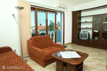 Apartments by the sea Crikvenica - 2360