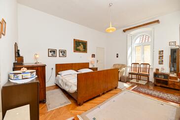 Feriehus ved sjøen Trogir - 23608