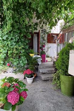 Studio-apartments Omiš, Central Dalmatia