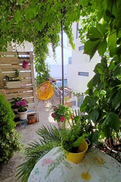 Studio-apartments Omiš, Central Dalmatia