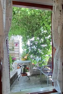 Studio-apartments Omiš, Central Dalmatia