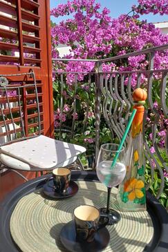 Studio-apartments Omiš, Central Dalmatia