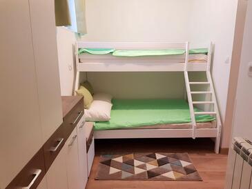 Apartmanok parkolóhellyel Baska, Krk - 23618