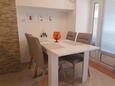 Baška, Dining room in the apartment, air condition available and WiFi.