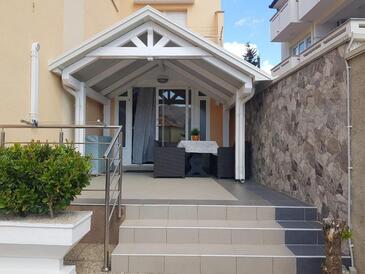 Apartmanok parkolóhellyel Baska, Krk - 23618