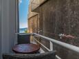 Igrane, Balcony in the apartment, with a sea view, (pet friendly) and WiFi.