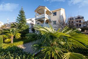 Апартаменты с парковкой Нивице - Njivice, Крк - Krk - 23632