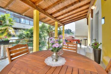 Apartment with terrace Poreč, Istria