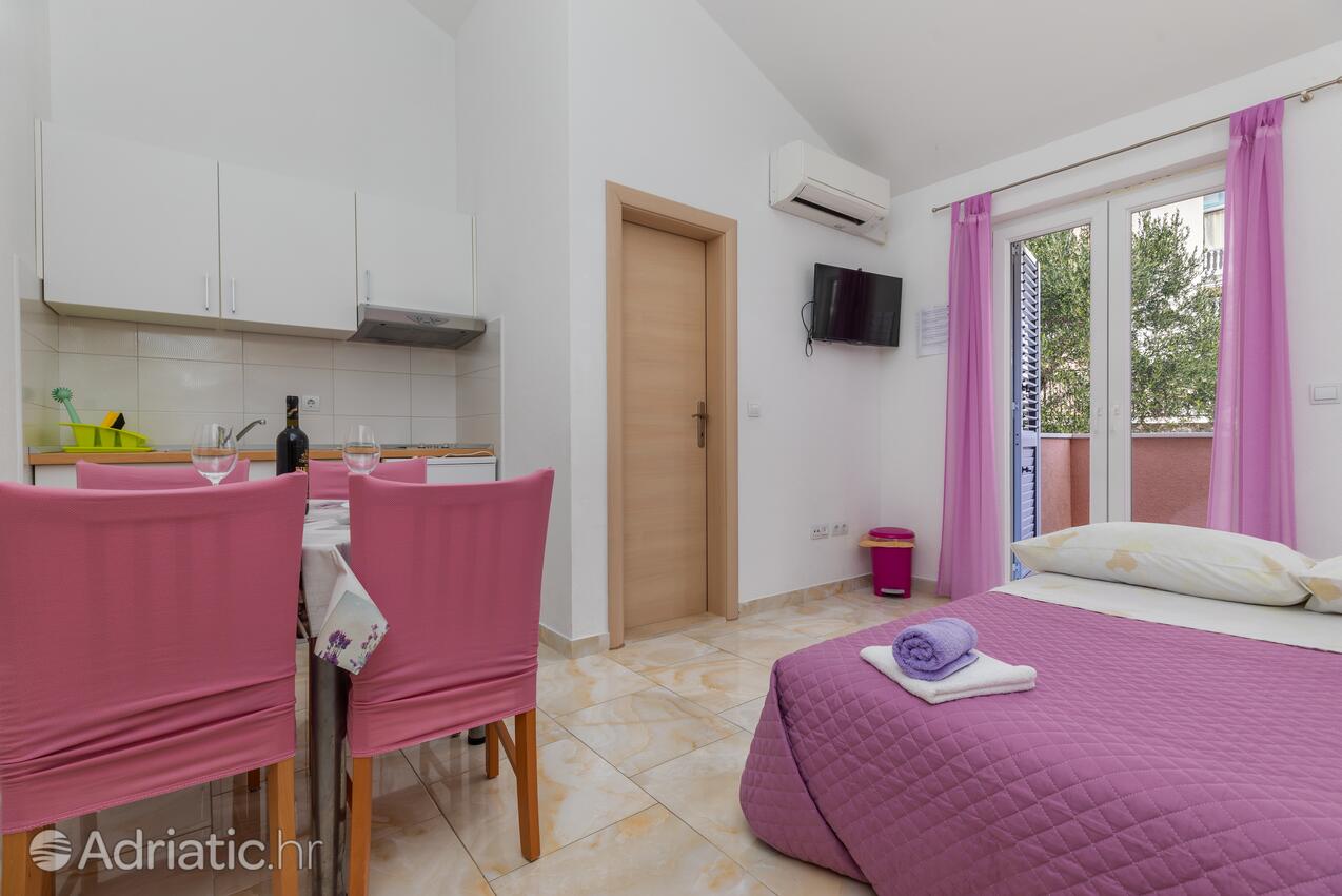 Leiligheter med parkering Baska Voda, Makarska - 23641
