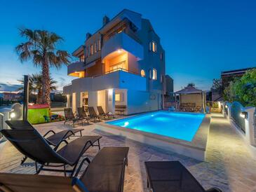 Privlaka, Zadar, Overnatting 23642 - Feriehus med sandstrand.