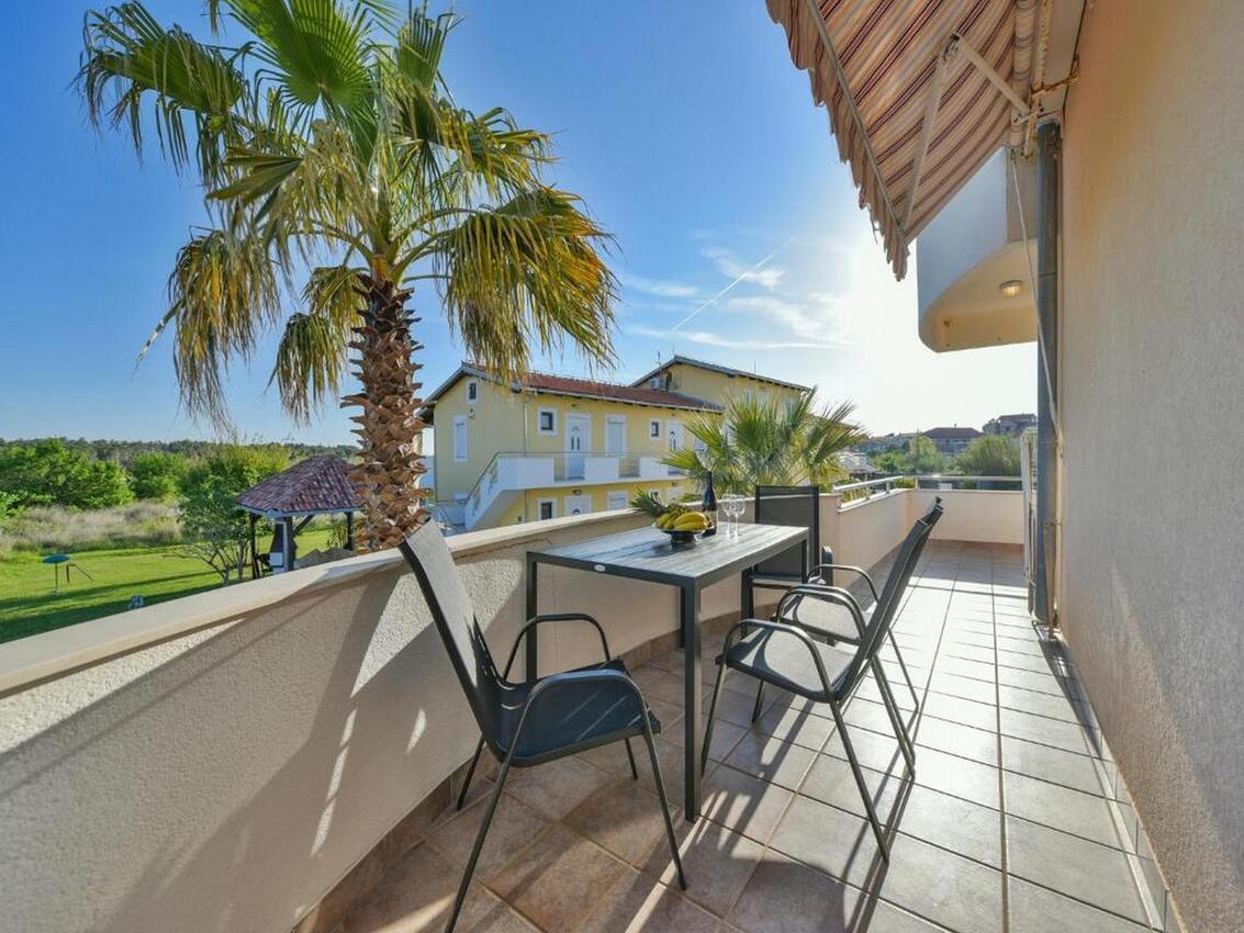 Ház családok részére medencével Privlaka, Zadar - 23642