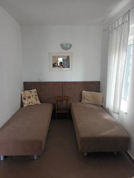 Novalja, Living room in the apartment, air condition available and WiFi.