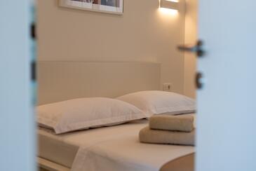 Ferienwohnungen mit Pool Okrug Gornji, Ciovo - 23649