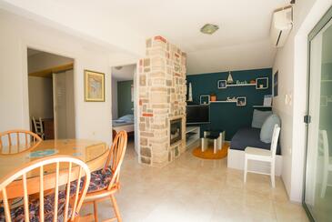 Ferienhaus am Meer Turanj, Biograd - 23650