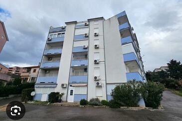 Crikvenica, Crikvenica, Hébergement 23654 - Appartement avec une plage de galets.