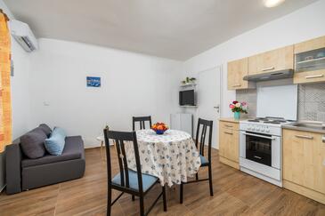 Ferienwohnungen mit Parkplatz Valbandon, Fazana - 23659