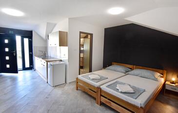 Apartmani s parkingom Plovanija, Središnja Istra - 23660